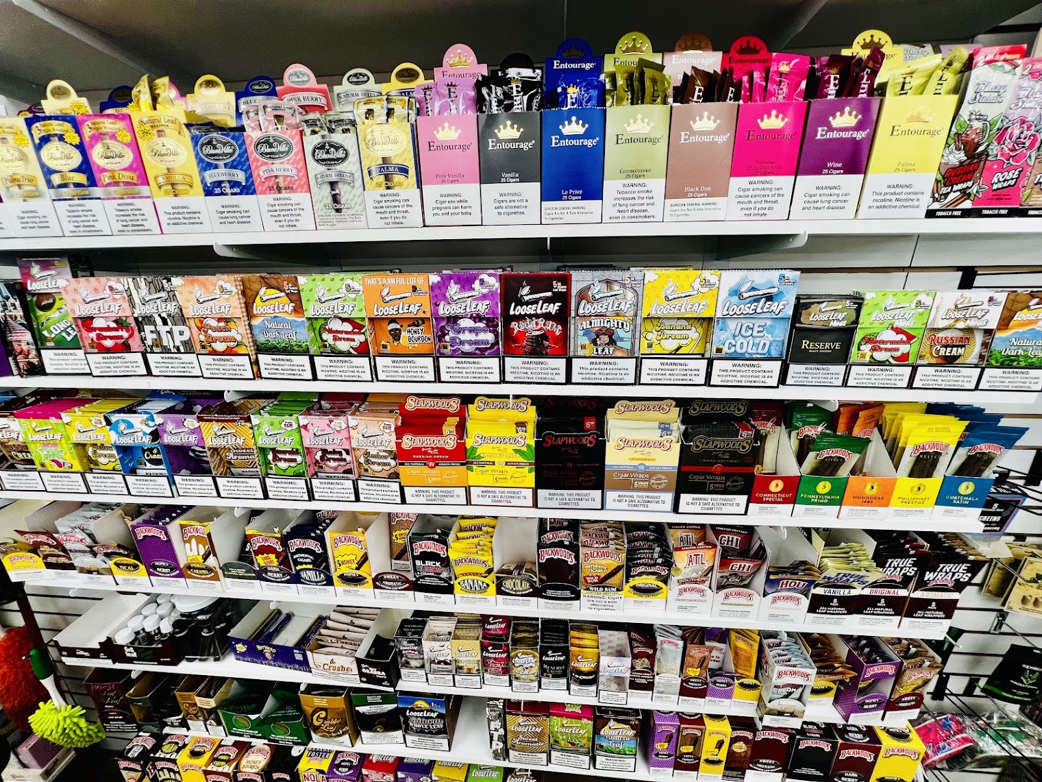 Backwoods, Slapwoods and blunt wraps at ZAZA Smoke Shop Kissimmee — smoking accessories near me